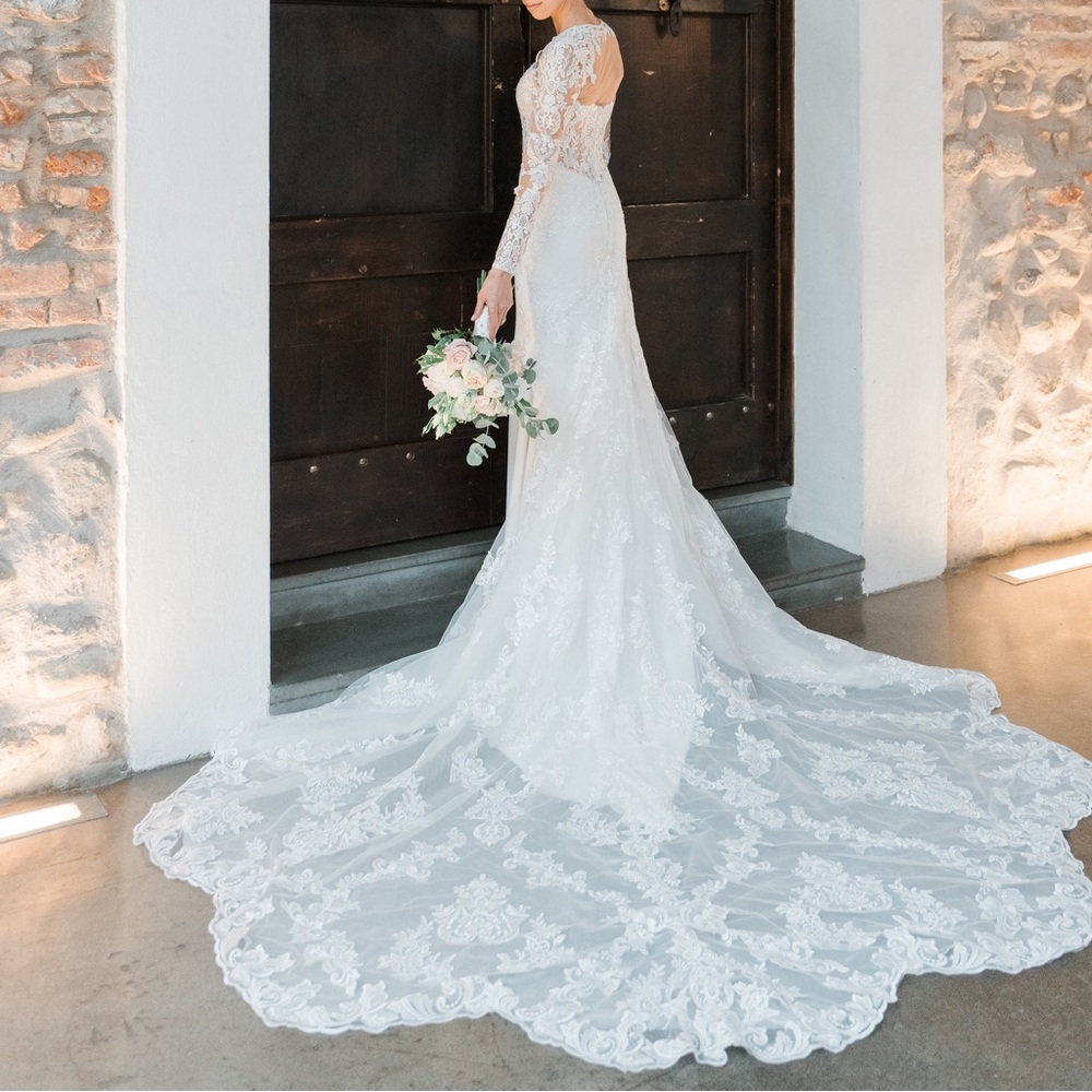 Pronovias Monroe Wedding Dress European Size 4